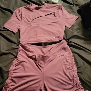 Bo+tee workout outfit